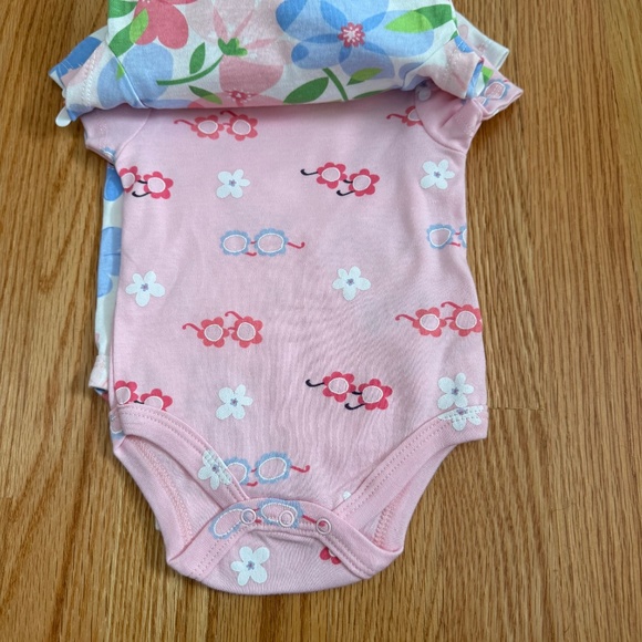 Little Chickadees Baby Girl Set of 3 Easter/Spring Onesies w/Matching Rattle - Picture 5 of 10